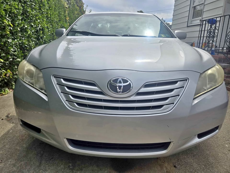 2009 Toyota Camry · LE Sedan 4D