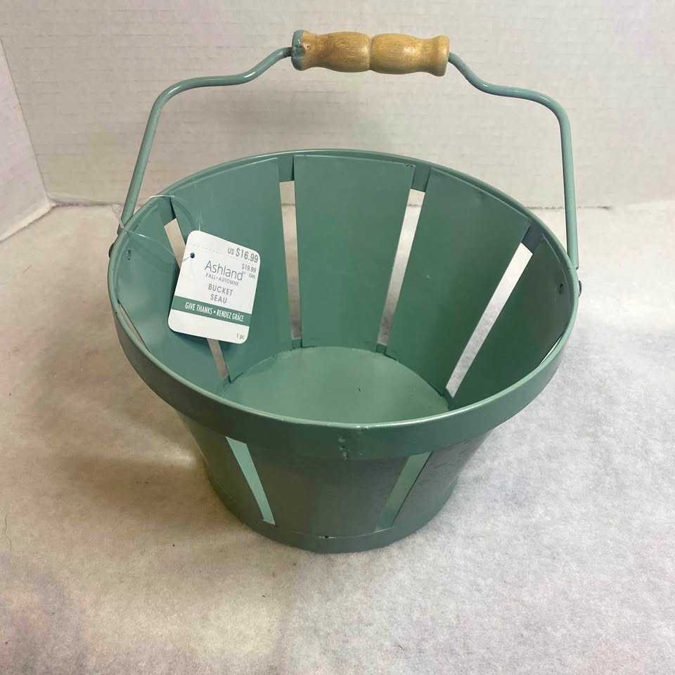 NEW-Metal Basket with Wooden Handle