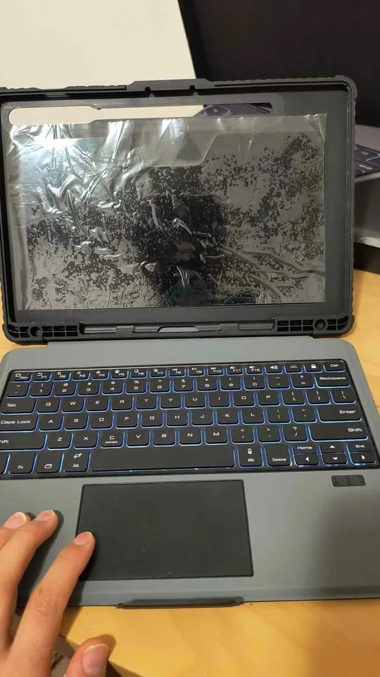 Tab S9 Fe+ wireless keyboard case image indicator(4)