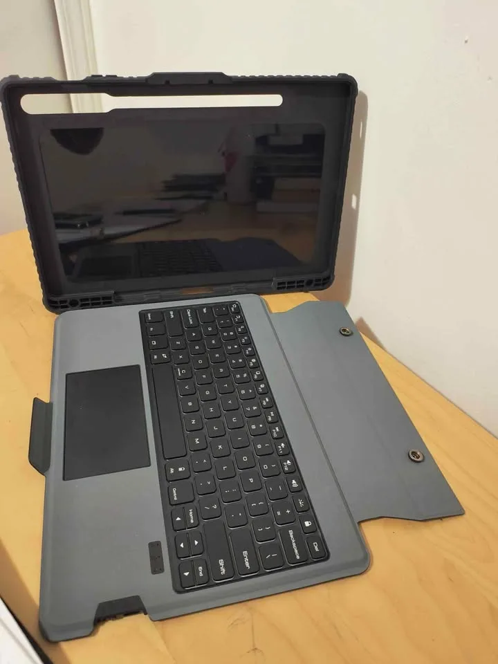 Tab S9 Fe+ wireless keyboard case image indicator(5)