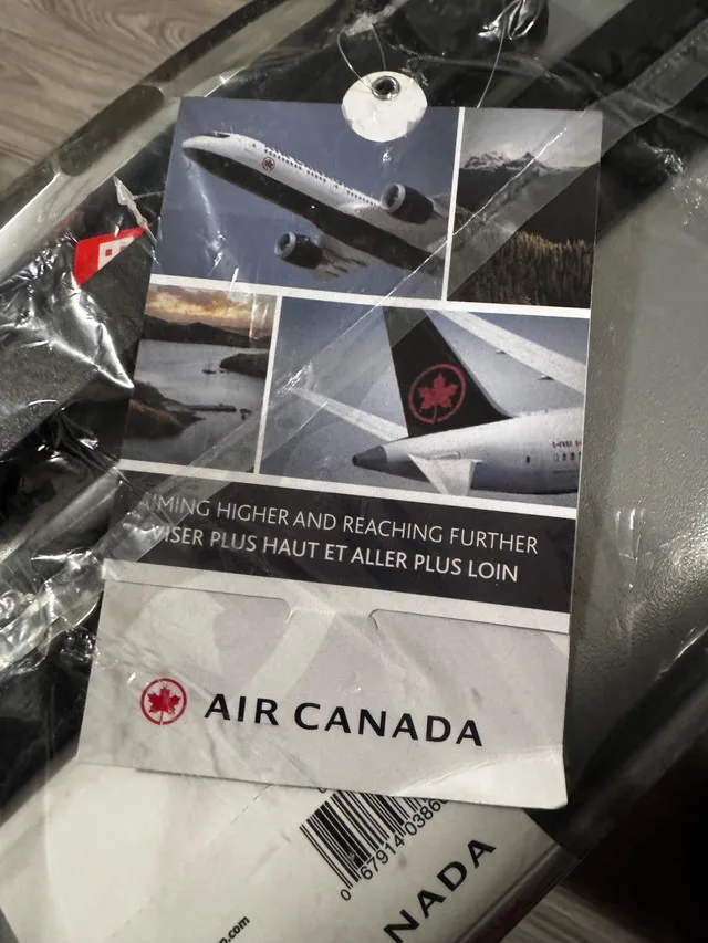 Air Canada Carry-on Luggage 🥕🥕 image indicator(3)