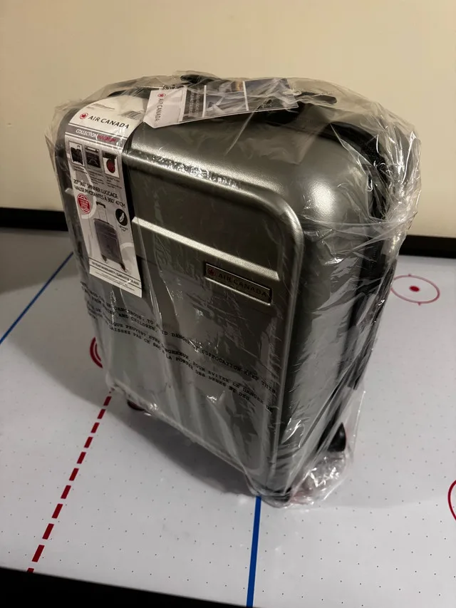 Air Canada Carry-on Luggage 🥕🥕 image indicator(4)