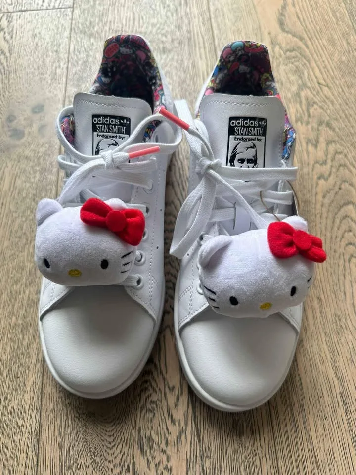 Adidas Hello Kitty x Stan Smith sneaker