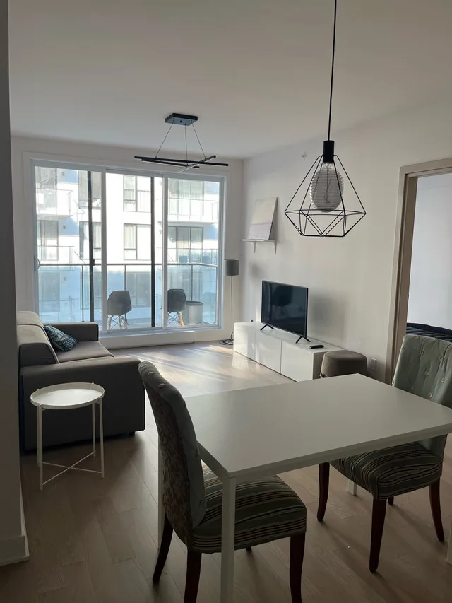 2-Bed, 2-Bath Condo in Griffintown – Furnished, but Flexable image indicator(4)