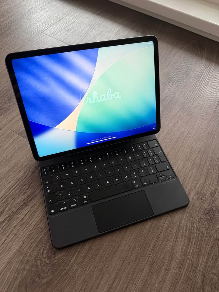11” iPad Pro M1 512 GB with Keyboard - photo 2