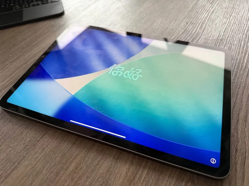 11” iPad Pro M1 512 GB with Keyboard image indicator(4)