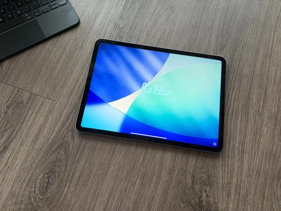 11” iPad Pro M1 512 GB with Keyboard image indicator(5)