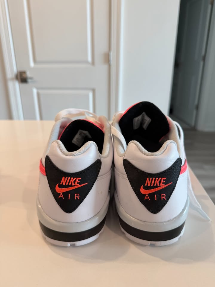 Nike Air Cross Trainer 3 Low - Size 9.5 - photo 2
