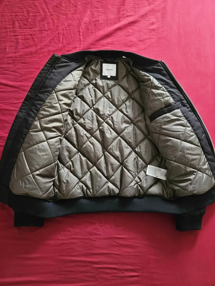 Jack and Jones Men's Large Bomber Jacker image indicator(4)