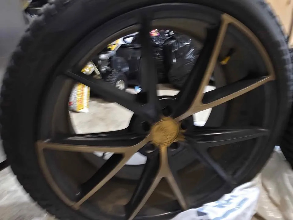 4 Winter Tires With Rims and TPMS (P2240R21) image indicator(6)