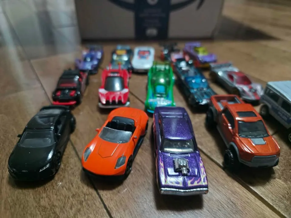 Various Hot Wheels image indicator(2)