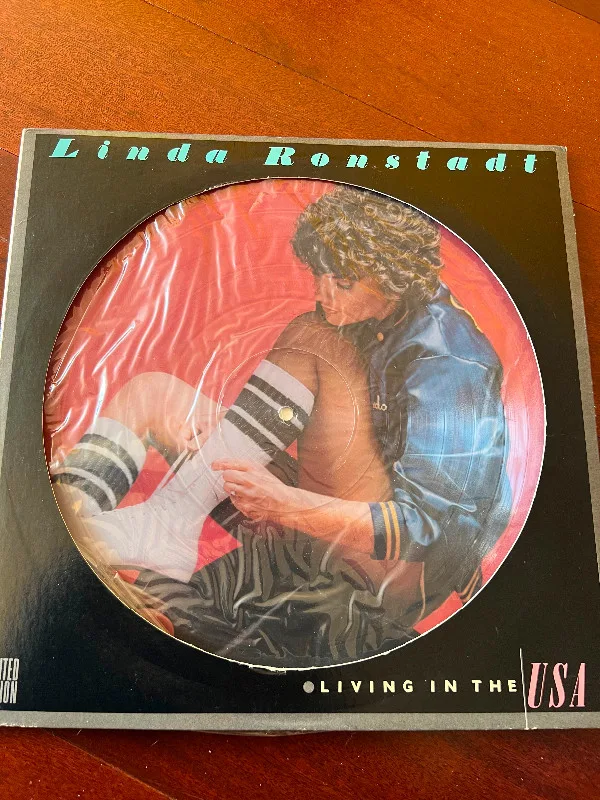 Linda Ronstadt “Living In The USA” picture disk 12” vinyl image indicator(2)