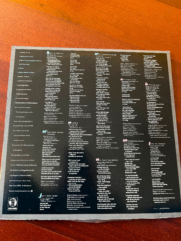 Linda Ronstadt “Living In The USA” picture disk 12” vinyl - photo 3