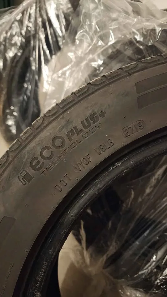 Continental True Contact (All-Season)(205/55/16) image indicator(3)