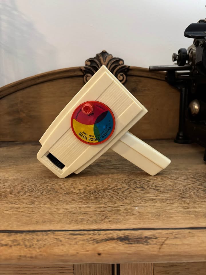 Vintage Fisher Price Movie Viewer - photo 2