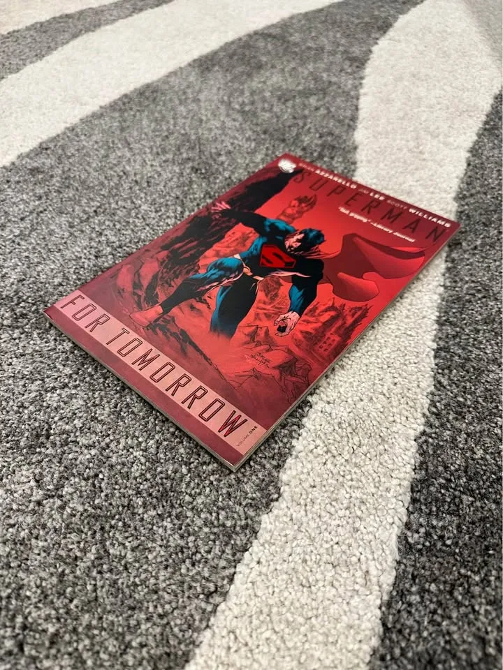 Superman: For Tomorrow Graphic Novel image indicator(3)