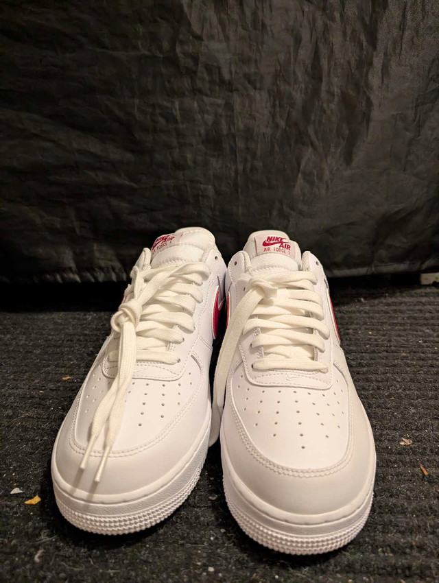 *Brand New* Nike Air Force 1 Nike Red White