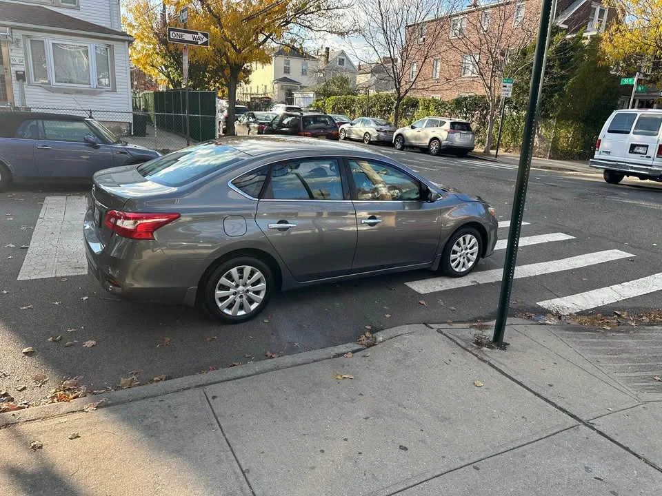 2016 Nissan Sentra image indicator(4)