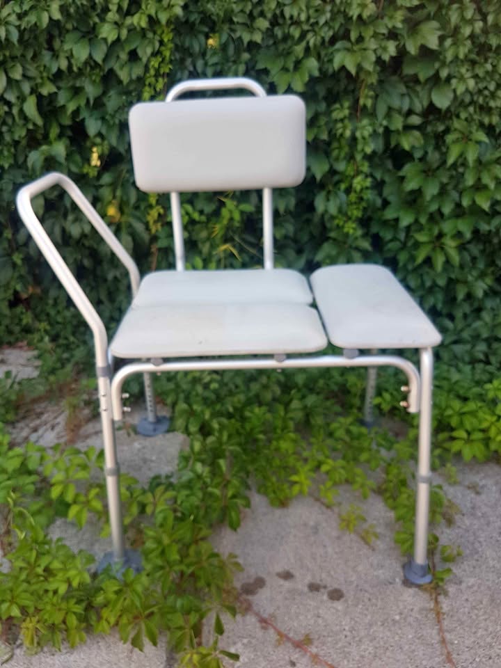 Shower bench