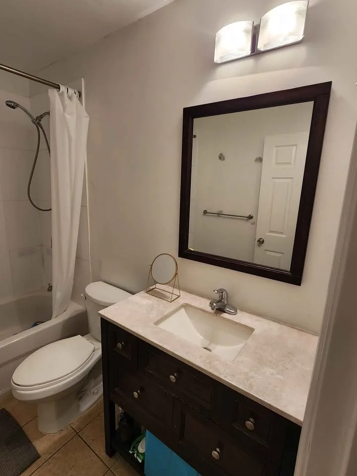 2 Beds 1 Bath - House image indicator(5)