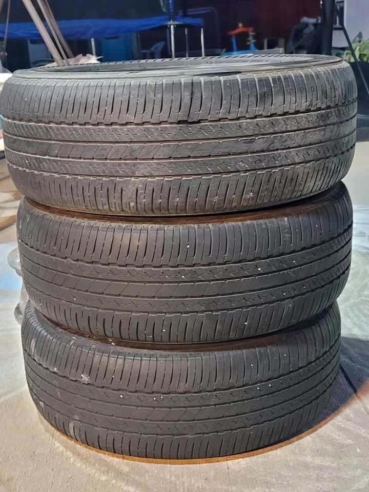 Toyota Sienna Tires thumbnail