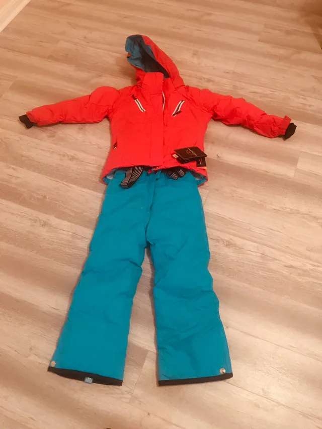 Brandnew Winter Snow suit for kids 4-7 years image indicator(2)