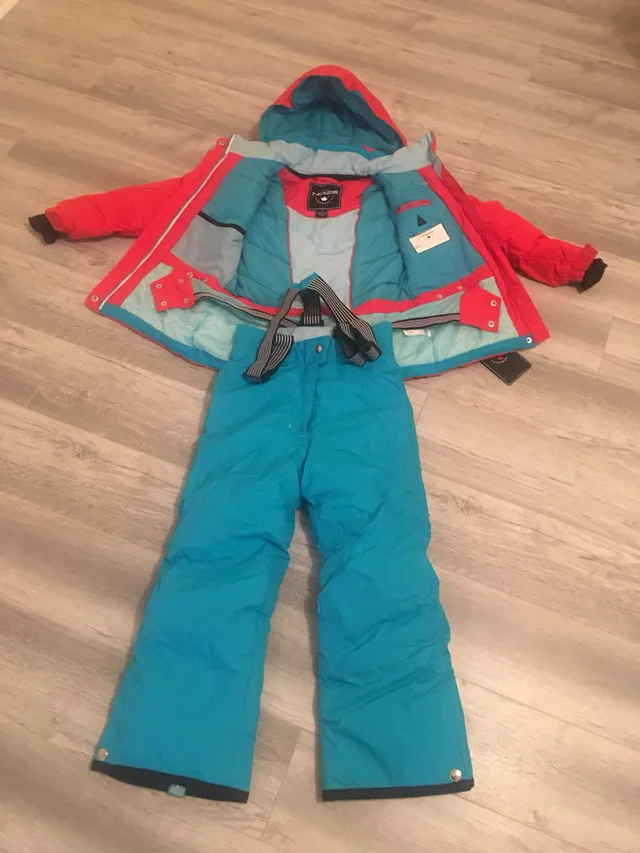Brandnew Winter Snow suit for kids 4-7 years image indicator(3)