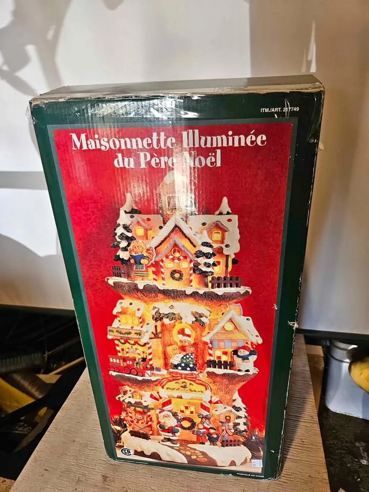 JAIMY’S Christmas Lighted Treehouse Village