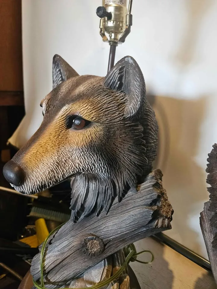 Pair of Ceramic Wolf Lamps image indicator(3)