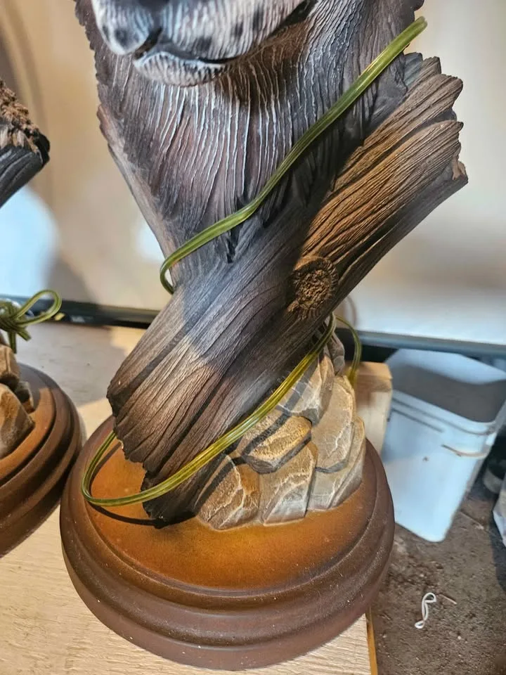 Pair of Ceramic Wolf Lamps image indicator(5)