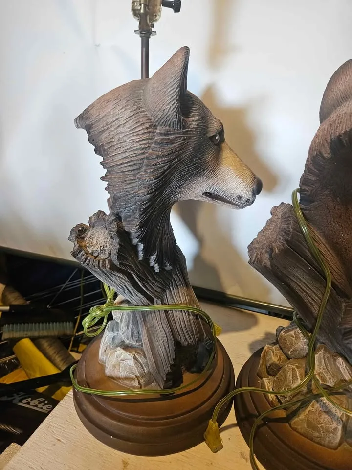 Pair of Ceramic Wolf Lamps image indicator(8)