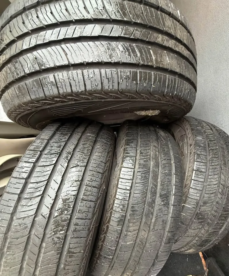 2015-2021 Sprinter Van all season tires on rims image indicator(3)