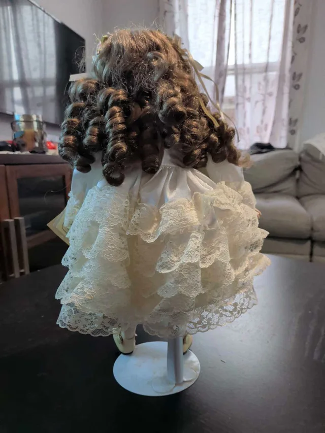 The Doll House - Marissa image indicator(2)