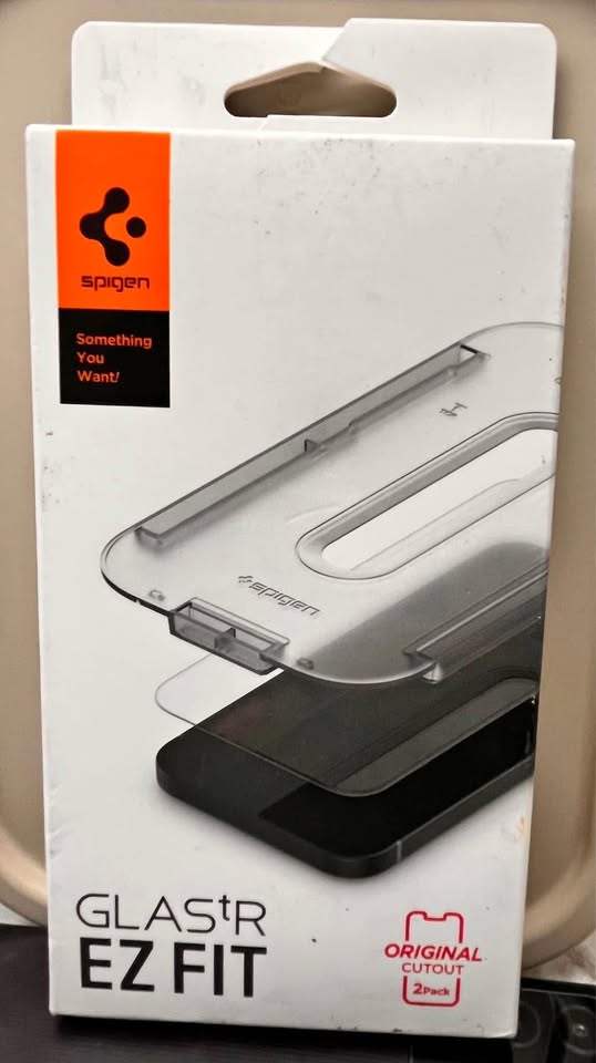 Spigen Tempered Glass Screen Protector iPhone 12