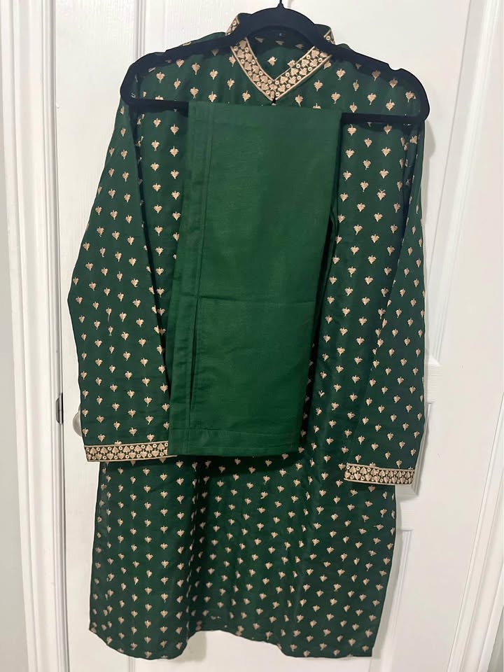 Brand new men small size suit