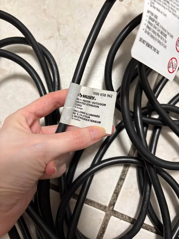 Husky 30 ft. 3-Outlet Lighted Extension Cord image indicator(2)