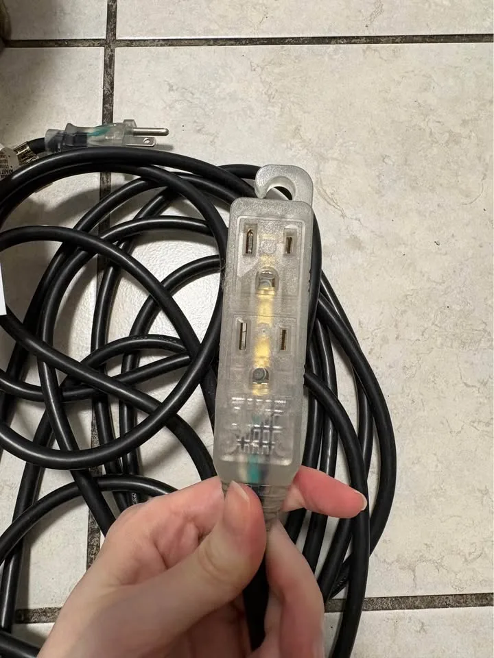 Husky 30 ft. 3-Outlet Lighted Extension Cord image indicator(4)