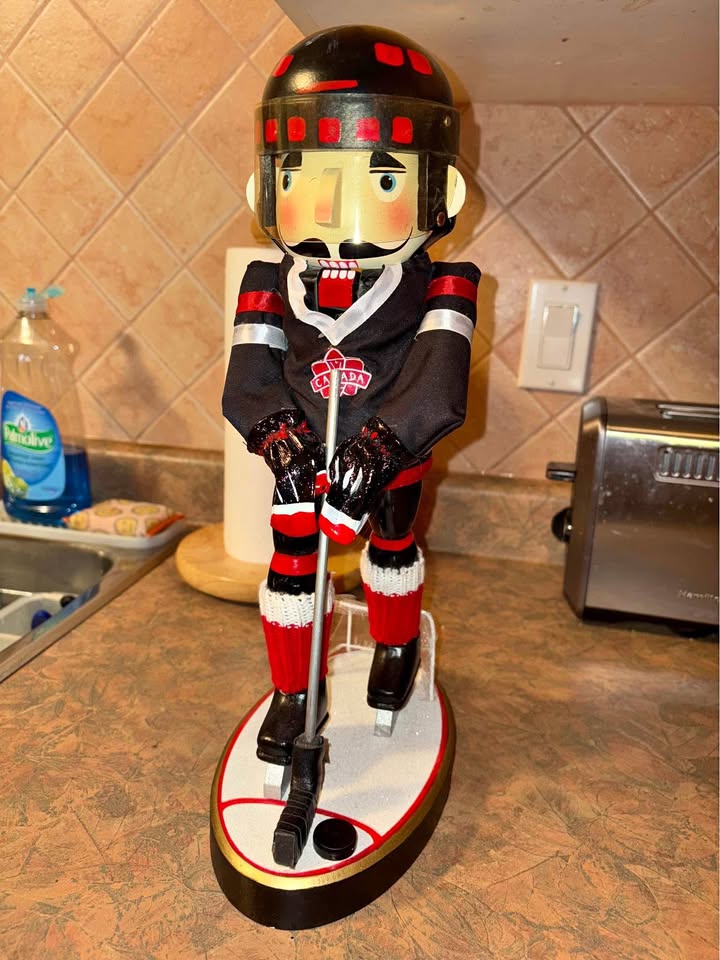 Team Canada Nut Cracker