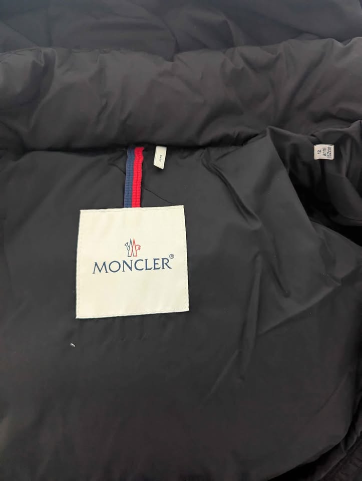 Moncler Kids Elegant Black Puffer Jacket Size 12A - photo 2