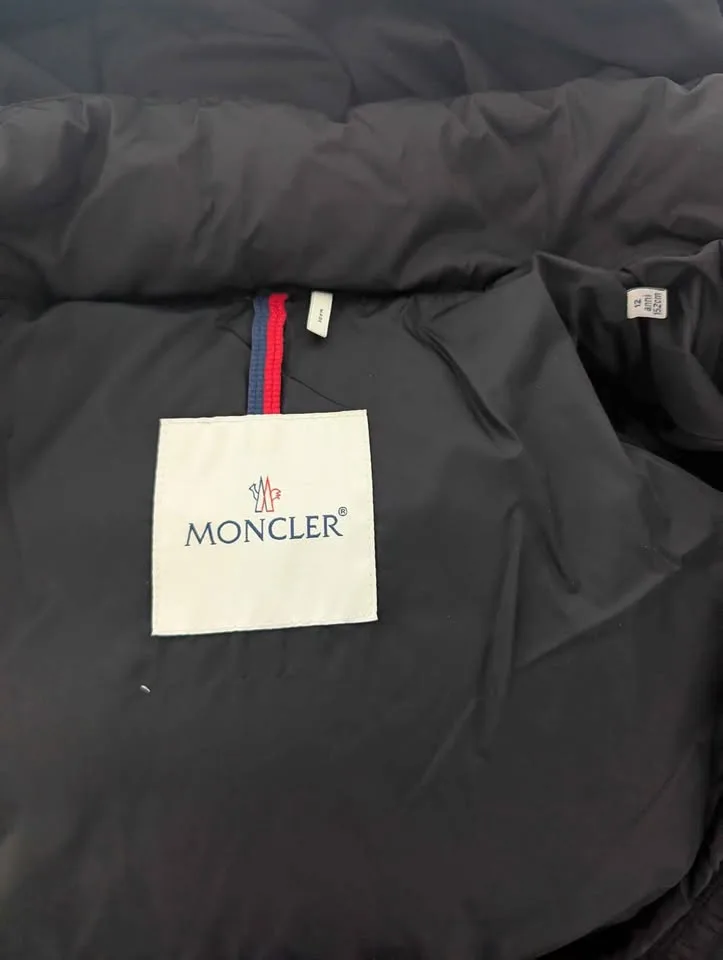 Moncler Kids Elegant Black Puffer Jacket Size 12A image indicator(2)