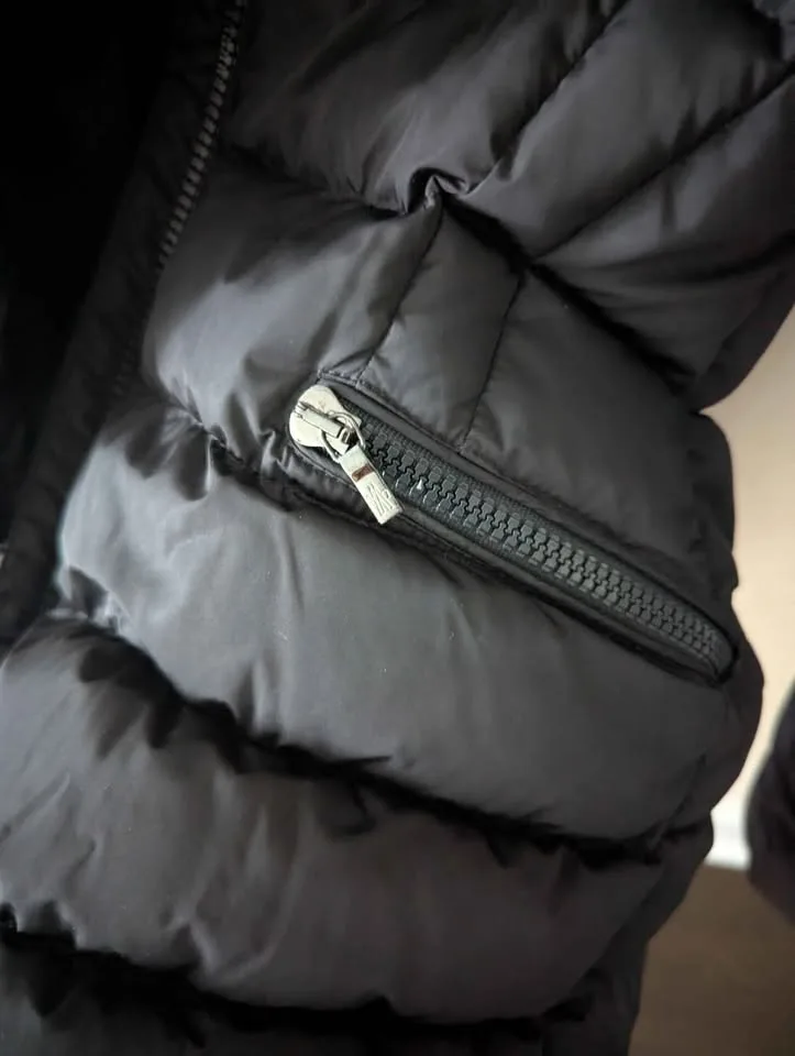 Moncler Kids Elegant Black Puffer Jacket Size 12A image indicator(8)