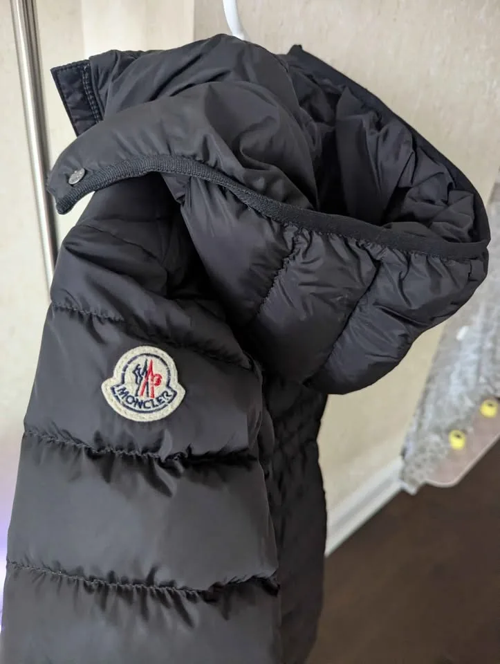Moncler Kids Elegant Black Puffer Jacket Size 12A image indicator(10)