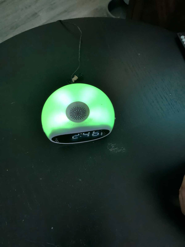 Colour Changing Clock Radio - photo 3