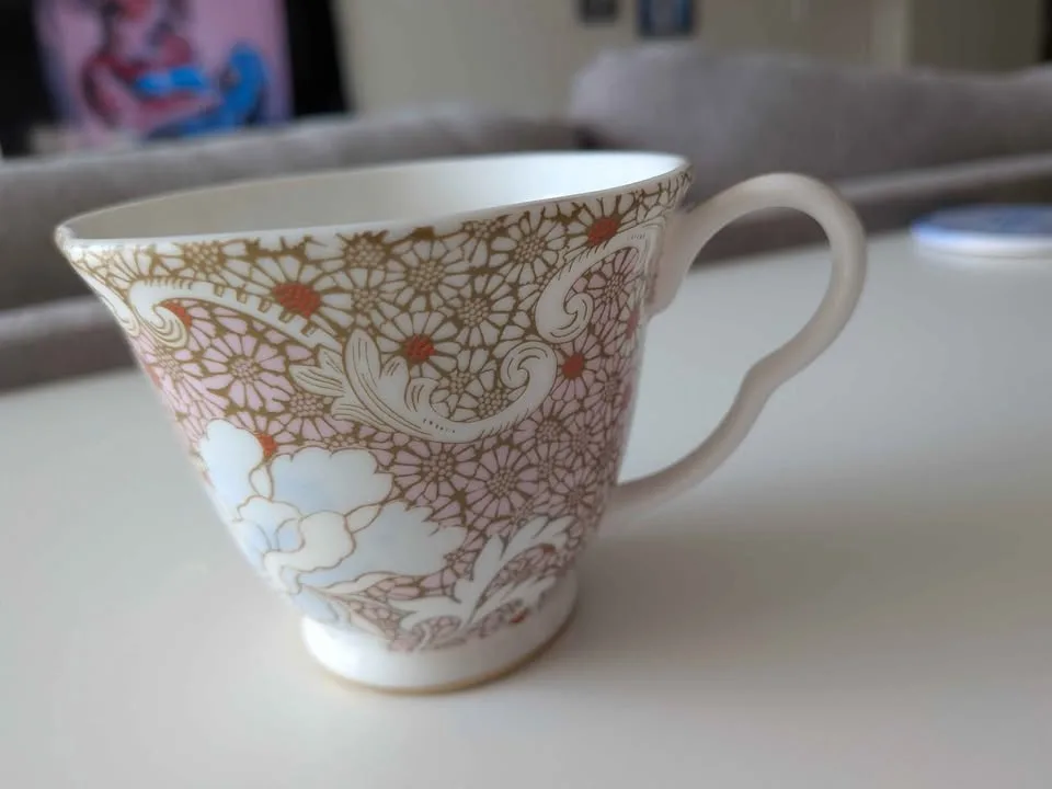 Wedgwood Teacup and Saucer Daisy Tea Story Pink image indicator(2)