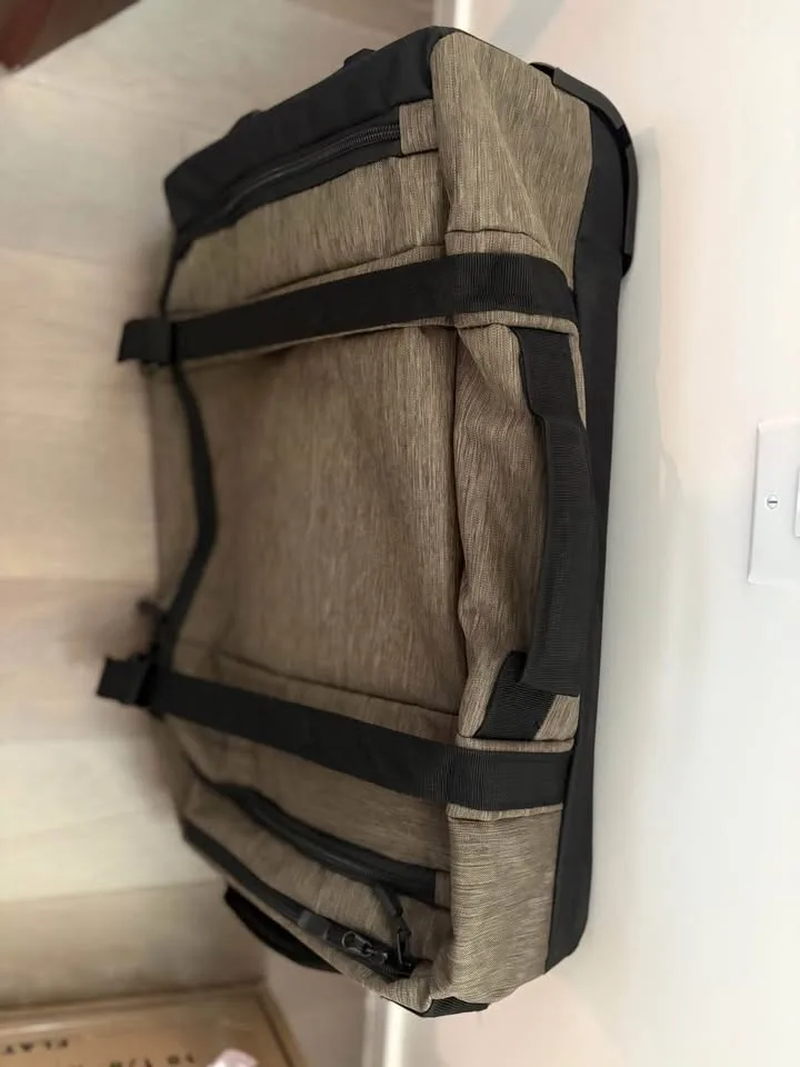 Small 2-wheel carryon cabin-size image indicator(7)