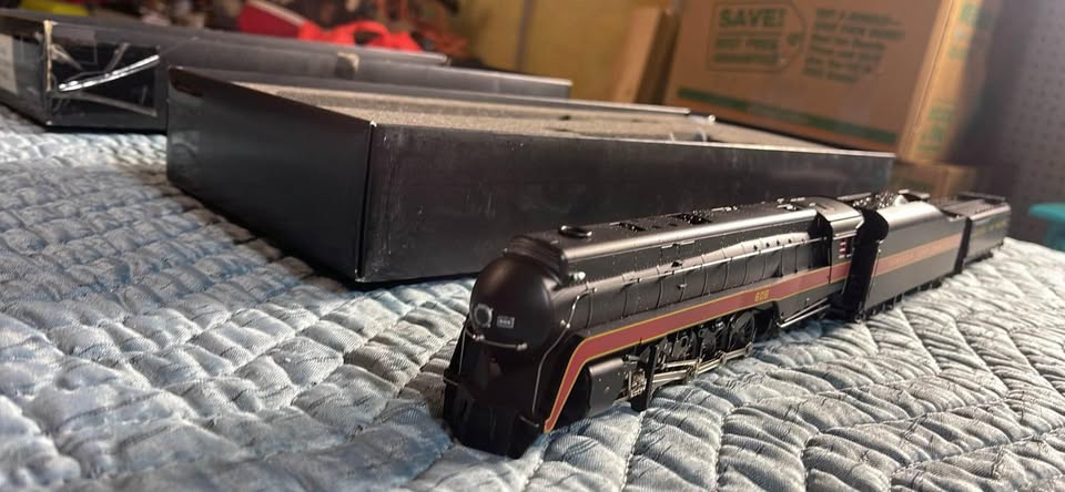 Spectrum Norfolk and western 4-8-4 DCC ready HO engine - photo 4