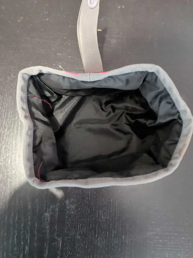 Collapsible Pet Bowl image indicator(3)