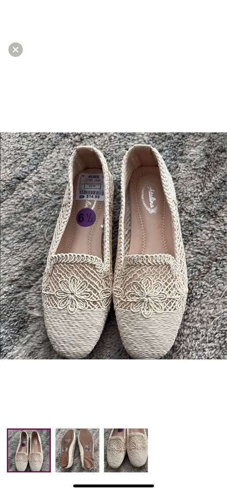 NWT Cream Flats