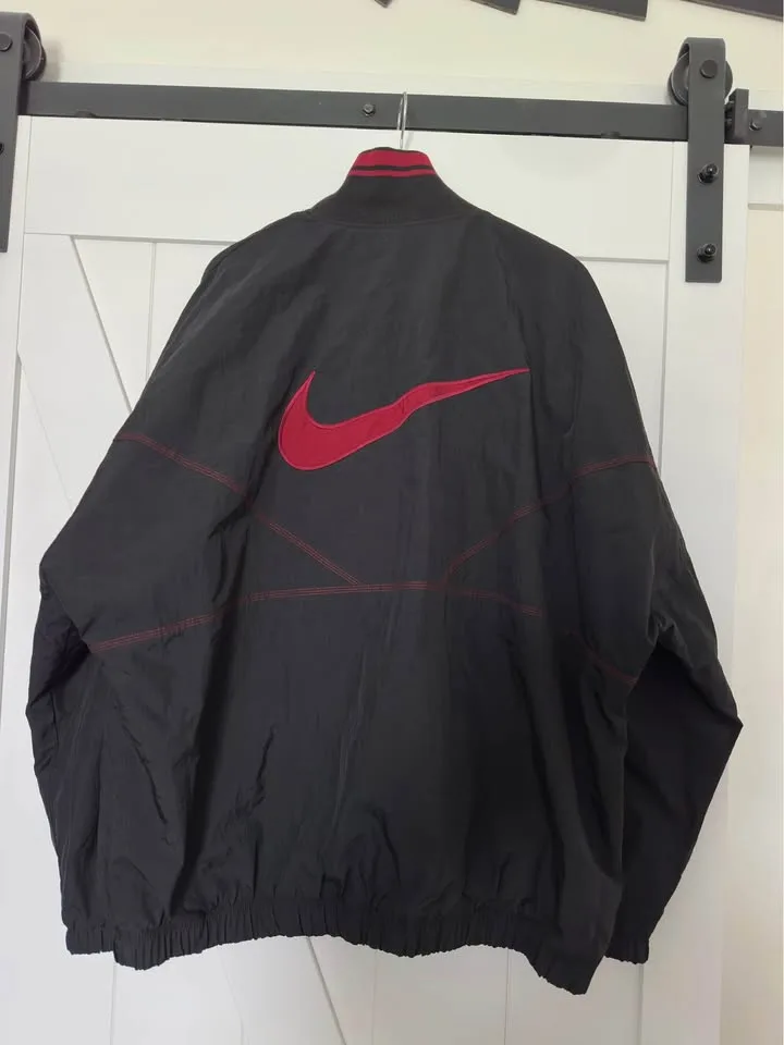 Vintage Nike Windbreaker image indicator(2)