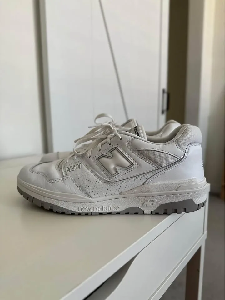 New Balance 550 image indicator(2)
